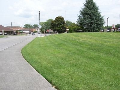The McMahan Indian Mound; Rivertrail Ln. at left image. Click for full size.