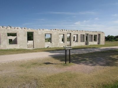 Marker at Fort Laramie image. Click for full size.