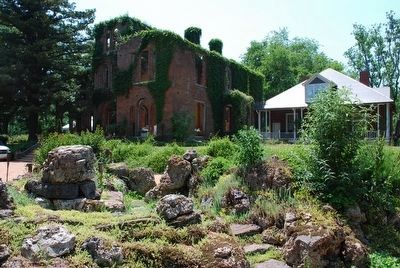 Barnsley�s Plantation House image. Click for full size.