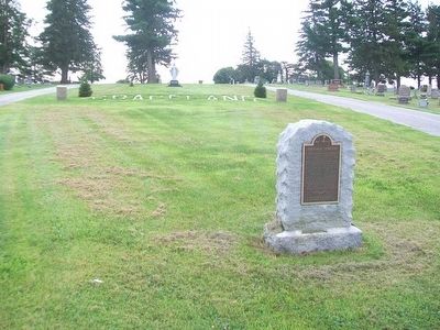 Graceland Cemetery and Marker. Click for full size. Graceland Cemetery and Marker image. Click for full size.
