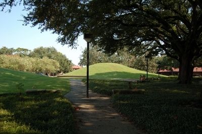 LSU Campus Mounds image. Click for full size.