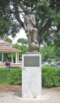 Andy Gump Statue image. Click for full size.
