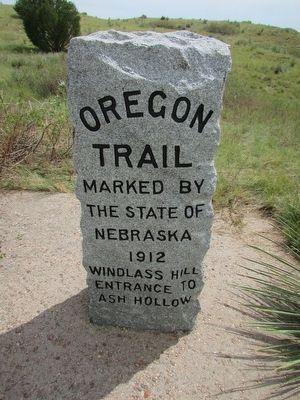 Another Oregon Trail Marker image. Click for full size.