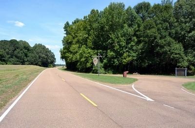 View to Northeast<br>Along the Natchez Trace Parkway image. Click for full size.