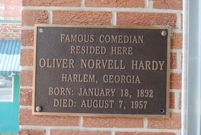 Oliver Hardy Residence Marker image. Click for full size.