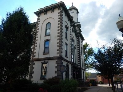Northumberland CountyCourthouse image. Click for full size.