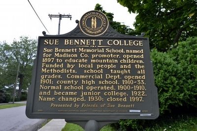 Sue Bennett College Marker image. Click for full size.