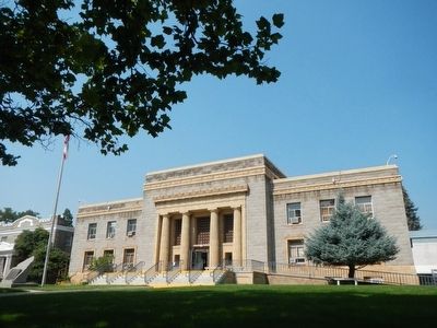 Lassen County Courthouse image. Click for full size.