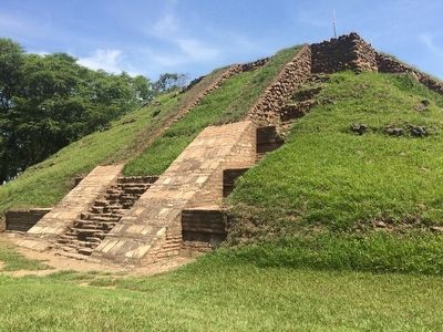 Cihuatan pyramid. Click for full size. Cihuatan pyramid image. Click for full size.