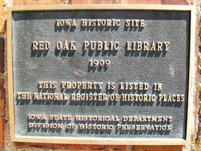 Red Oak Public Library NRHP Marker image. Click for full size.