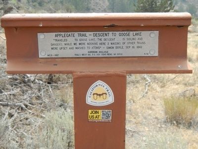 Applegate Trail - Descent to Goose Lake Marker image. Click for full size.