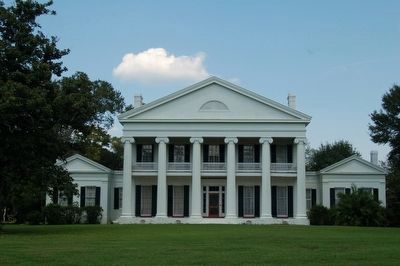 Madewood Plantation House image. Click for full size.