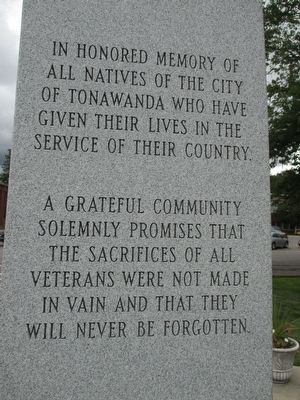 Centerpiece Inscription image. Click for full size.