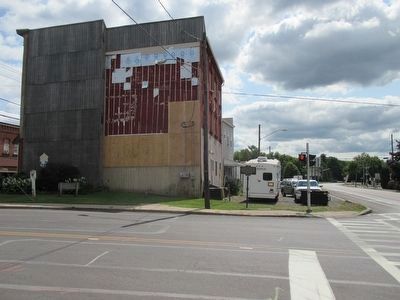 Westbound on NY 31 at Right. Click for full size. Westbound on NY 31 at Right image. Click for full size.