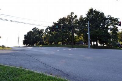 Intersection of US 31E and Lexington Drive. Click for full size. Intersection of US 31E and Lexington Drive image. Click for full size.