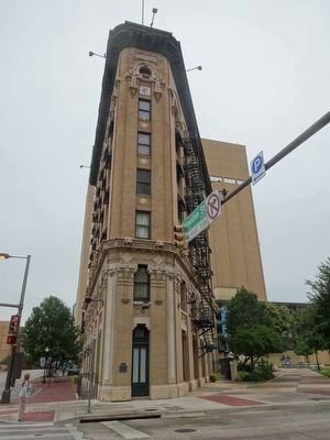 Flatiron Building image. Click for full size.