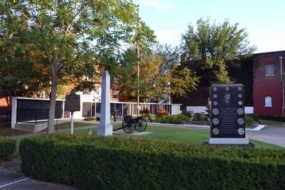 Barren County World War I Monument<br>in Beulah C. Nunn Park image. Click for full size.
