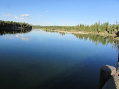 Yellowstone River image. Click for full size.