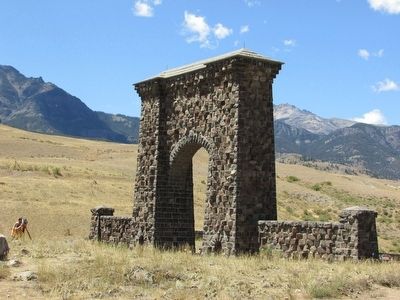 Roosevelt Arch. Click for full size. Roosevelt Arch image. Click for full size.