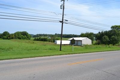 View to Southeast across S. Dixie Highway (US 31W). Click for full size. View to Southeast across S. Dixie Highway (US 31W) image. Click for full size.