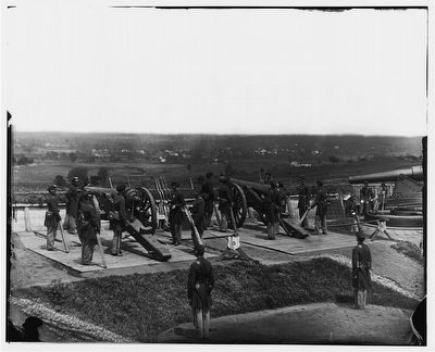 [District of Columbia. Gun crews of Company H, 3d Massachusetts Heavy Artillery, at Fort Lincoln] image. Click for full size.