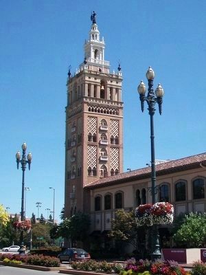 Giralda Tower image. Click for full size.