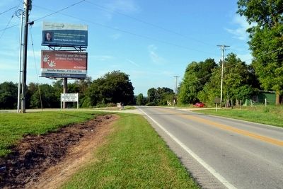 View to North Along S. Dixie Highway (US 31W). Click for full size. View to North Along S. Dixie Highway (US 31W) image. Click for full size.