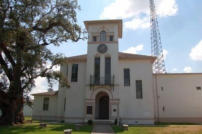 Assumption Parish Courthouse. Click for full size. Assumption Parish Courthouse image. Click for full size.