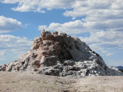 White Dome Geyser image. Click for full size.