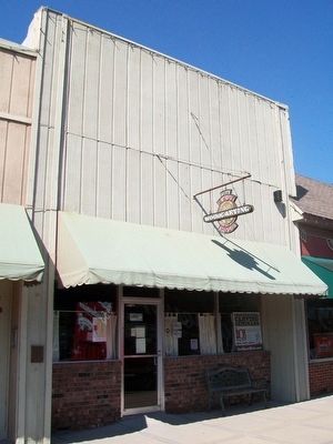 118 First Street and Marker image. Click for full size.