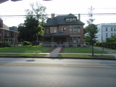 Marker & House image. Click for full size.