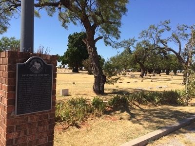 Sweetwater Cemetery and marker. image. Click for full size.