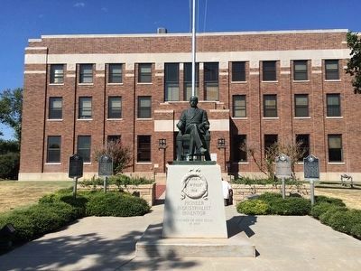 Garza County Courthouse and markers. image. Click for full size.