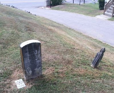 Grave markers of Valentine Sevier image. Click for full size.