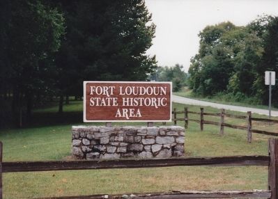Fort Loudon Entrance Sign image. Click for full size.