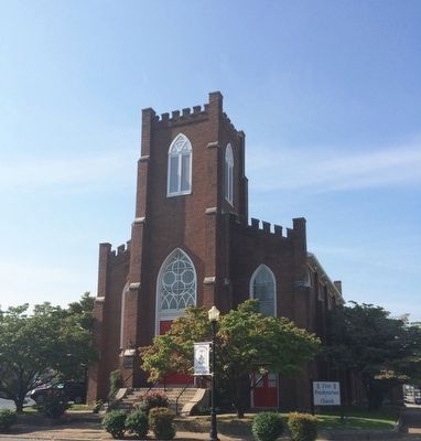 Front and side of First Presbyterian Church.. Click for full size. Front and side of First Presbyterian Church. image. Click for full size.
