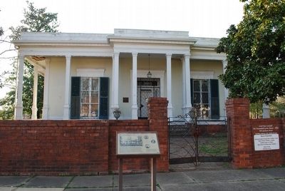 The Curlee House Marker. Click for full size. The Curlee House Marker image. Click for full size.