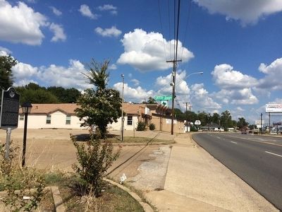 The view east on Marshall Avenue. image. Click for full size.