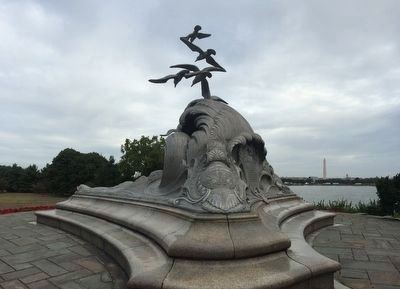 Navy and Marine Memorial. Click for full size. Navy and Marine Memorial image. Click for full size.