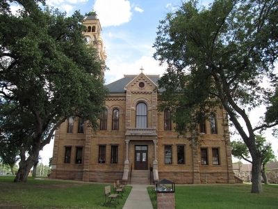 Llano County Courthouse image. Click for full size.