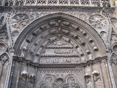 The transept portal, depicting the life of Saint Thomas Becket, as mentioned on the marker.. Click for full size. The transept portal, depicting the life of Saint Thomas Becket, as mentioned on the marker. image. Click for full size.