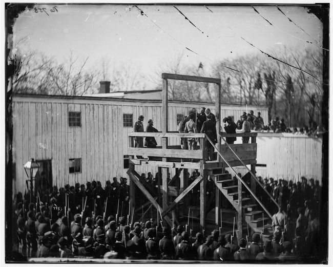 [Washington, D.C. Adjusting the rope for the execution of Wirz] image. Click for full size.