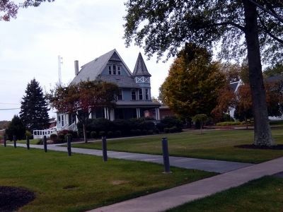 Keystone College Building on College Avenue image. Click for full size.
