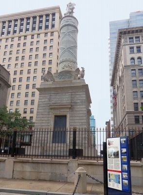 Discover Baltimore: The Monumental City Marker image. Click for full size.