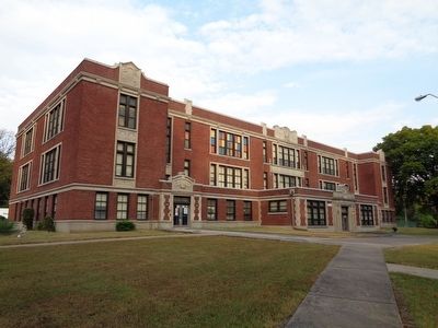 Rozelle Elementary School image. Click for full size.