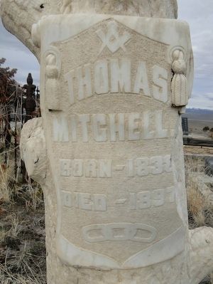 Gravestone for Thomas Mitchell image. Click for full size.