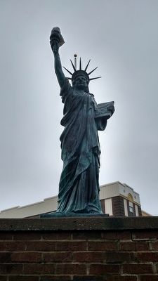 Replica of The Statue of Liberty Marker image. Click for full size.
