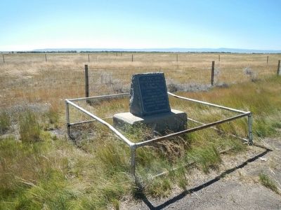 Old Overland Trail Marker image. Click for full size.