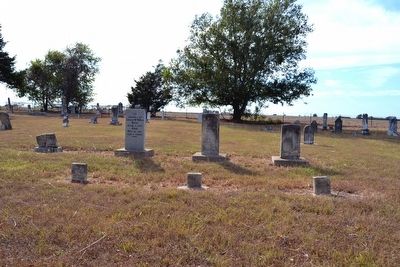 Graves of Isham, Elizabeth, and Mary McMillin image. Click for full size.