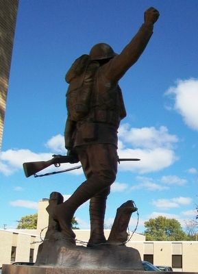 World War Memorial Statue. Click for full size. World War Memorial Statue image. Click for full size.